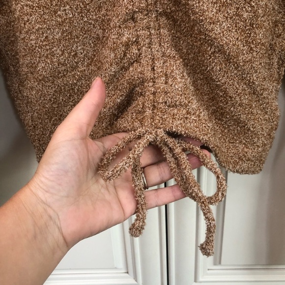 Wild Fable soft fuzzy women’s crop sweater - Picture 4 of 9